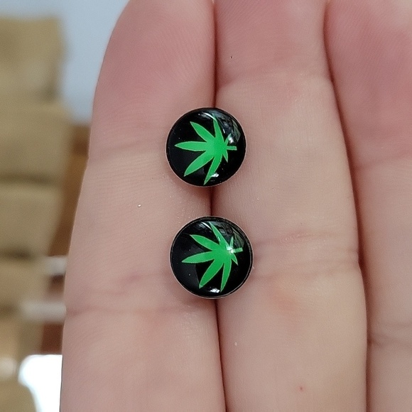 420 Cannabis Leaf Stud Earrings - Picture 1 of 6